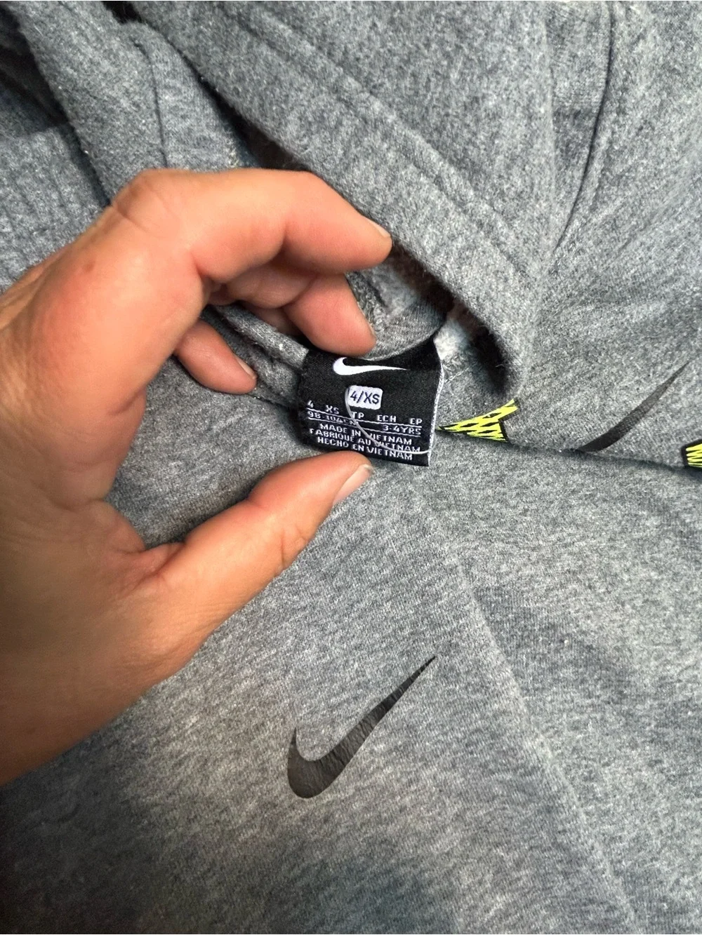 Nike Kids Gray Hoodie and Sweatpants Set with Yellow 'Just Do It' Text - Picture 2 of 7